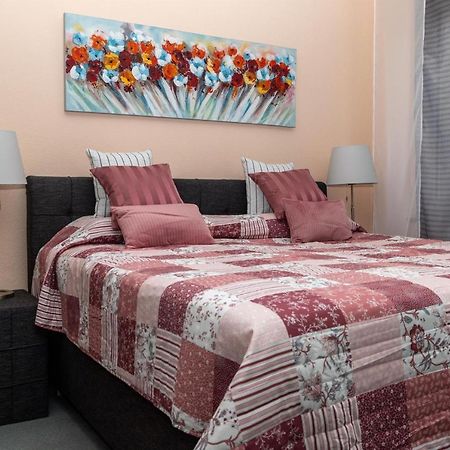 Bit-City Studio Und Appartement Bitburg Bagian luar foto
