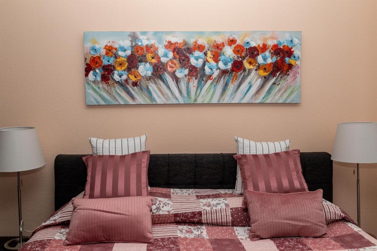 Bit-City Studio Und Appartement Bitburg Bagian luar foto